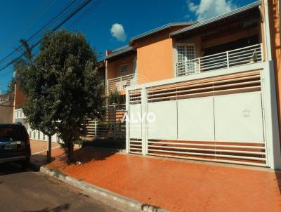 Casa para Venda, em Marília, bairro Parque das Esmeraldas, 4 dormitórios, 1 banheiro, 2 suítes, 1 vaga